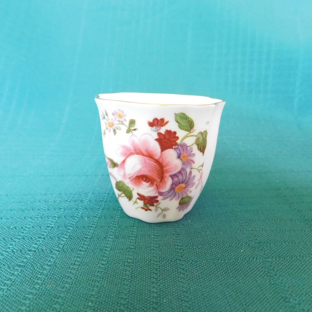 Royal Crown Derby single egg cup Derby Posies (2003) near mint condition